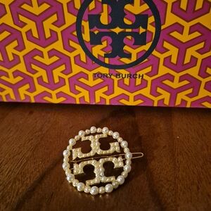 Tory Burch Pearl Logo Hair Clip - Gold & White